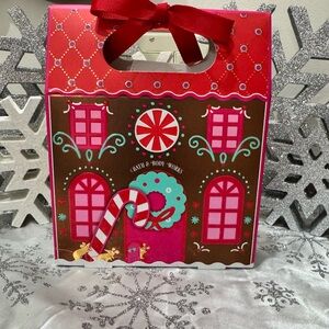 Bath & Body Works Gingerbread House Bright Christmas Morning Gift Set